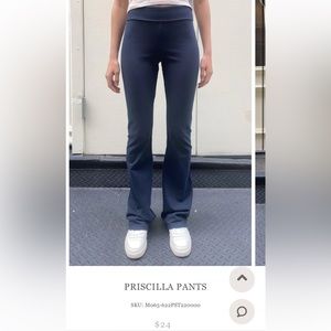 Brandy Melville Pricilla Pants- blue yoga pants